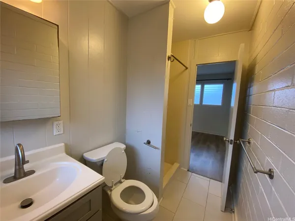$1,400 | 120 Kihapai Street, Unit 1, Kailua, HI 96734