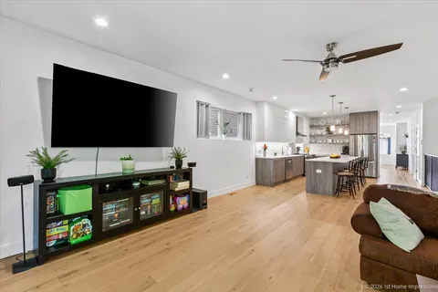$629,000 | 824 South Bell Avenue, Unit 1, Chicago, IL 60612