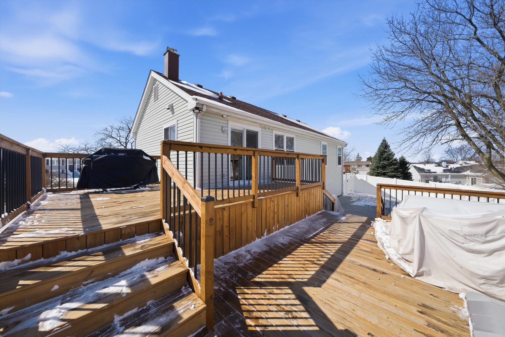 396 Nantucket Court Bartlett, IL 60103 - Photo 28 of 36 a balcony view with a seating space