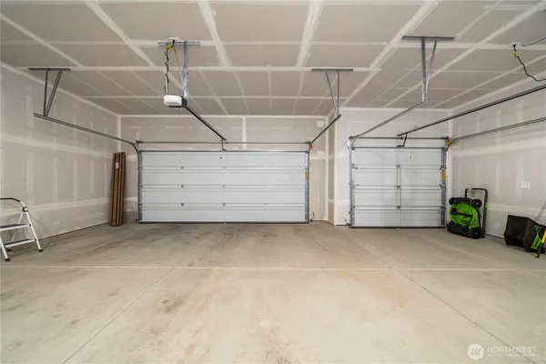 a view of a garage