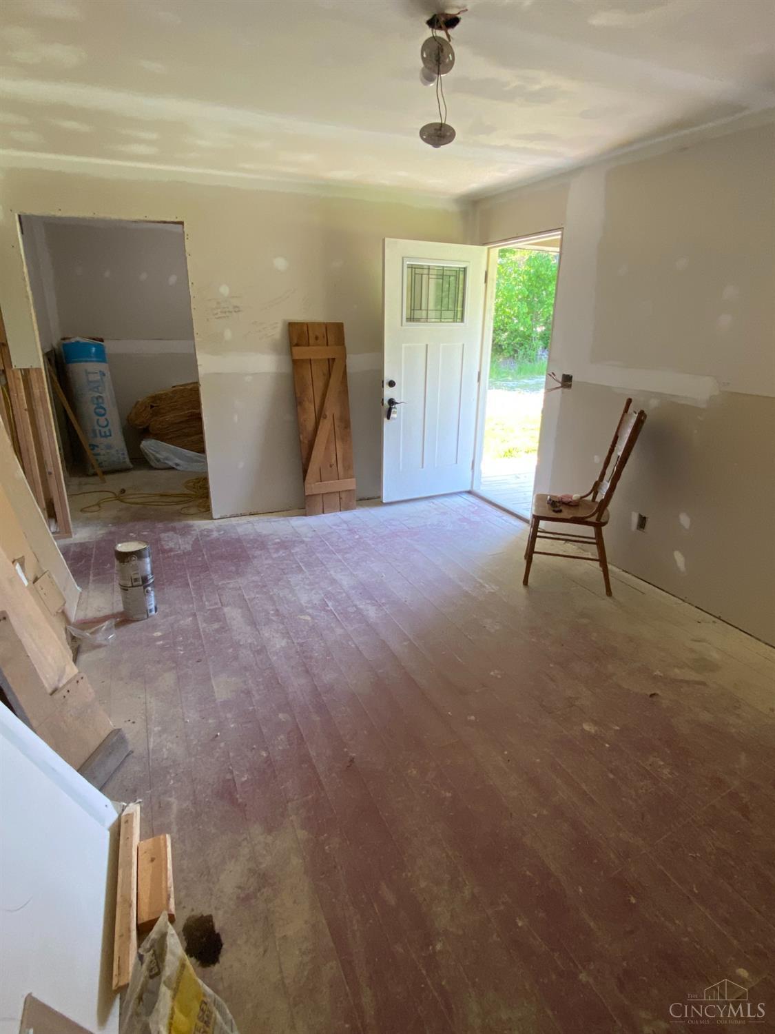 7700 Myers Road Middletown, OH 45042 - Photo 5 of 33 Living room