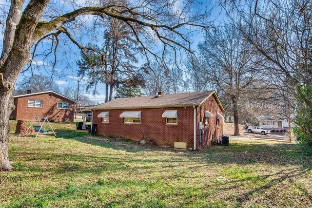 $159,000 | 406 West Hillcrest Avenue, Union, SC 29379