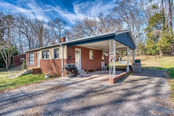 $149,000 | 406 West Hillcrest Avenue, Union, SC 29379
