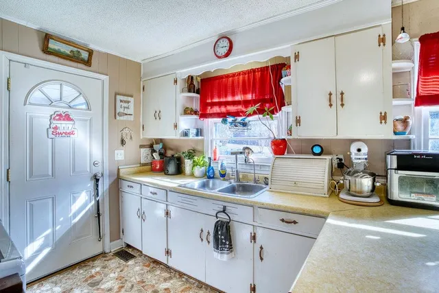 $159,000 | 406 West Hillcrest Avenue, Union, SC 29379