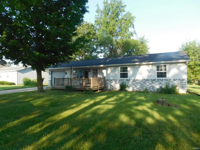 $139,900 | 446 Illinois Street, Parker City, IN 47368