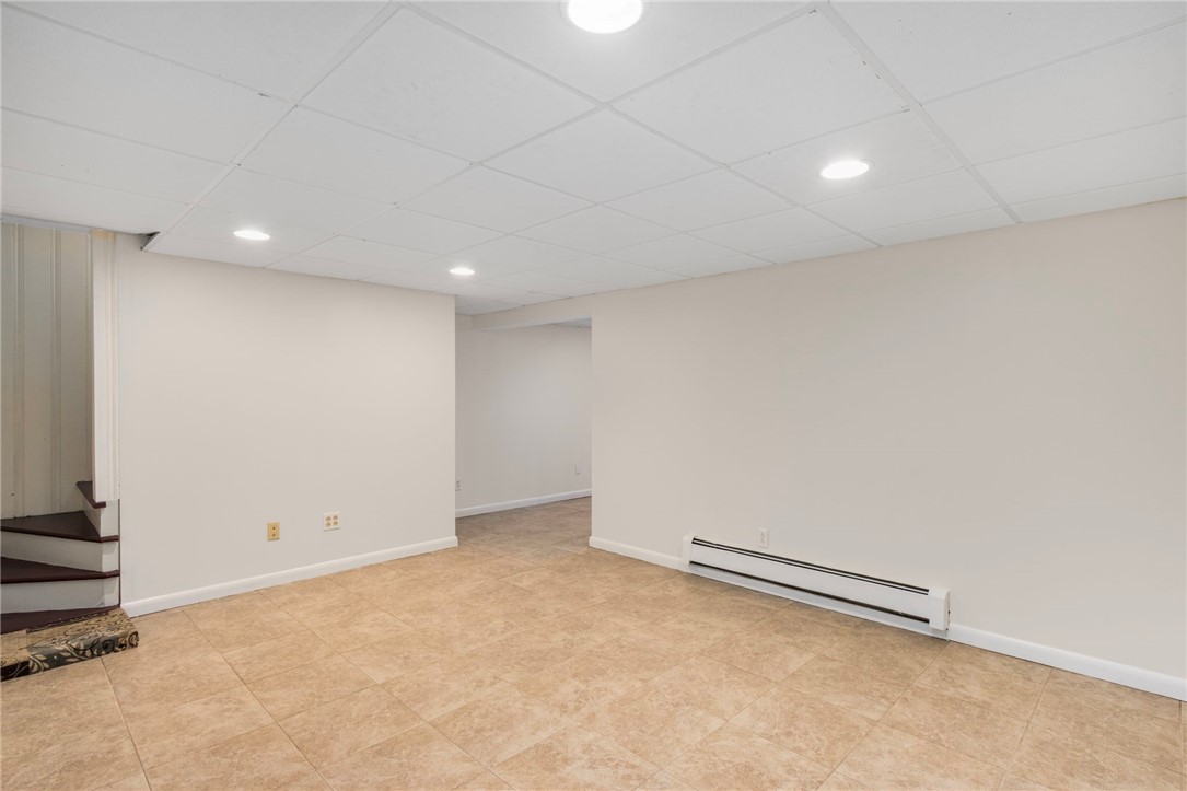 495 Gaskill Street Woonsocket, RI 02895 - Photo 18 of 33