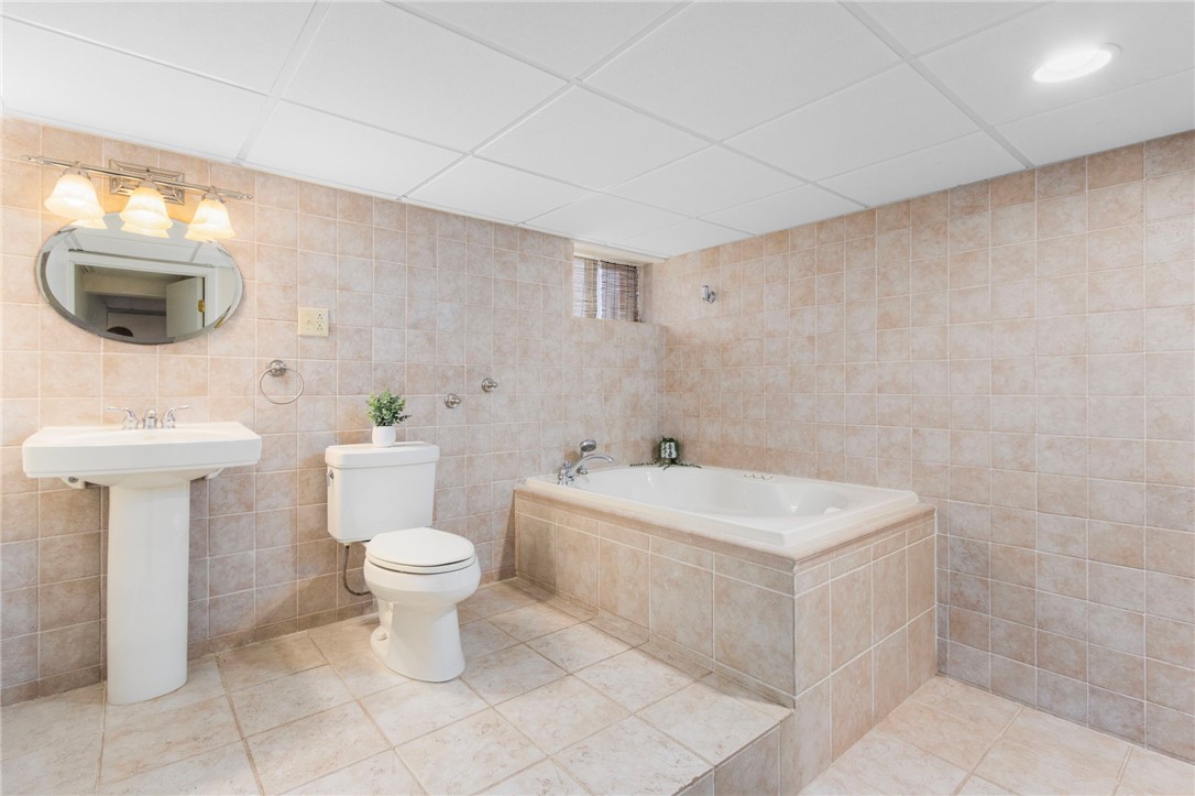 495 Gaskill Street Woonsocket, RI 02895 - Photo 22 of 33