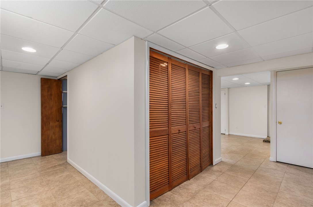 495 Gaskill Street Woonsocket, RI 02895 - Photo 24 of 33