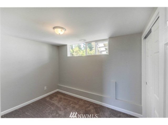 1067 Whitman Court Northeast Renton, WA 98059 - Photo 18 of 25