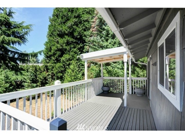 1067 Whitman Court Northeast Renton, WA 98059 - Photo 22 of 25