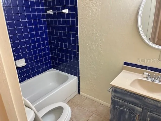 a bath tub sitting in a bathroom