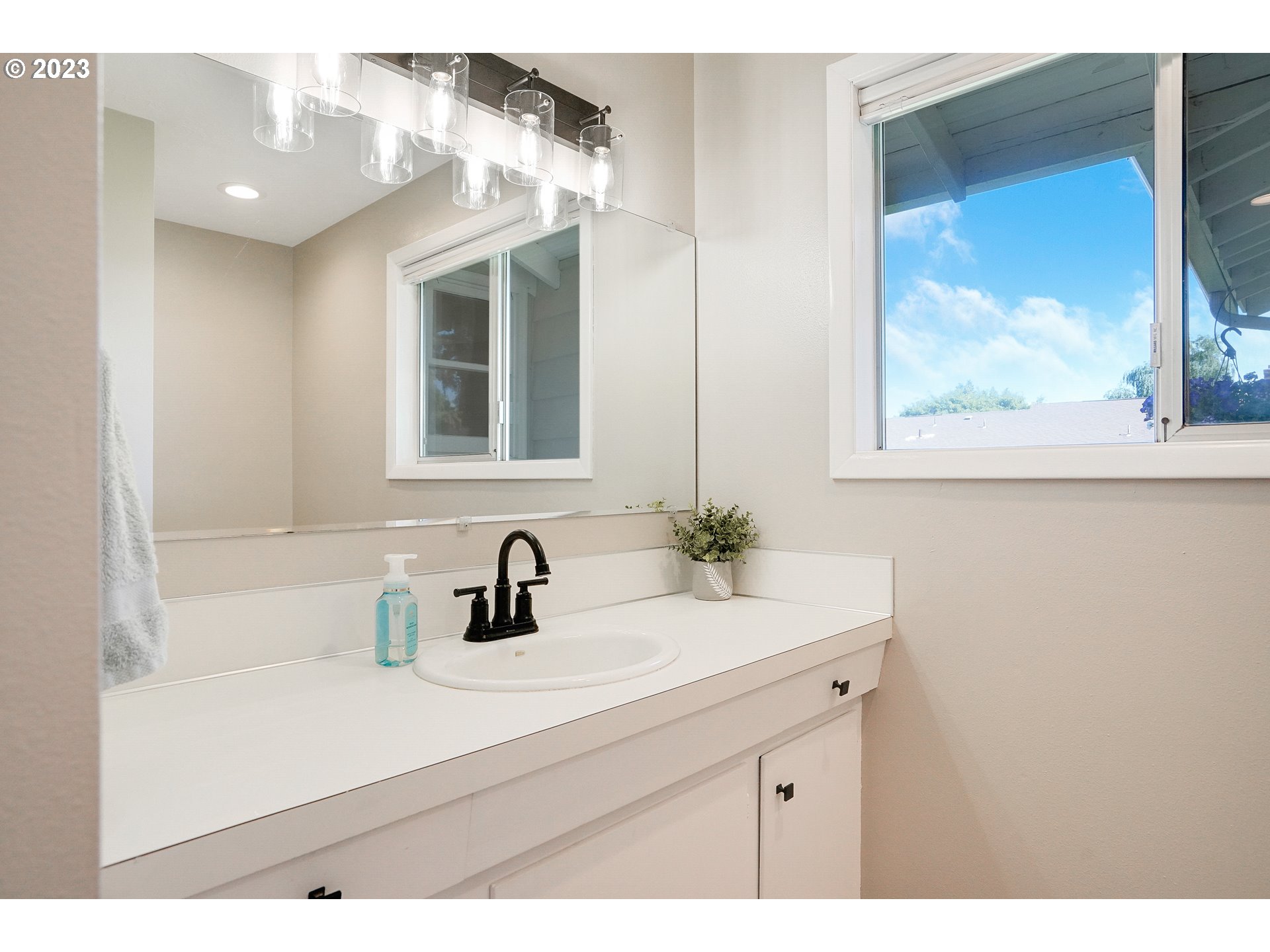 873 Rafael Avenue North Keizer, OR 97303 - Photo 23 of 42 Gallery Image 23