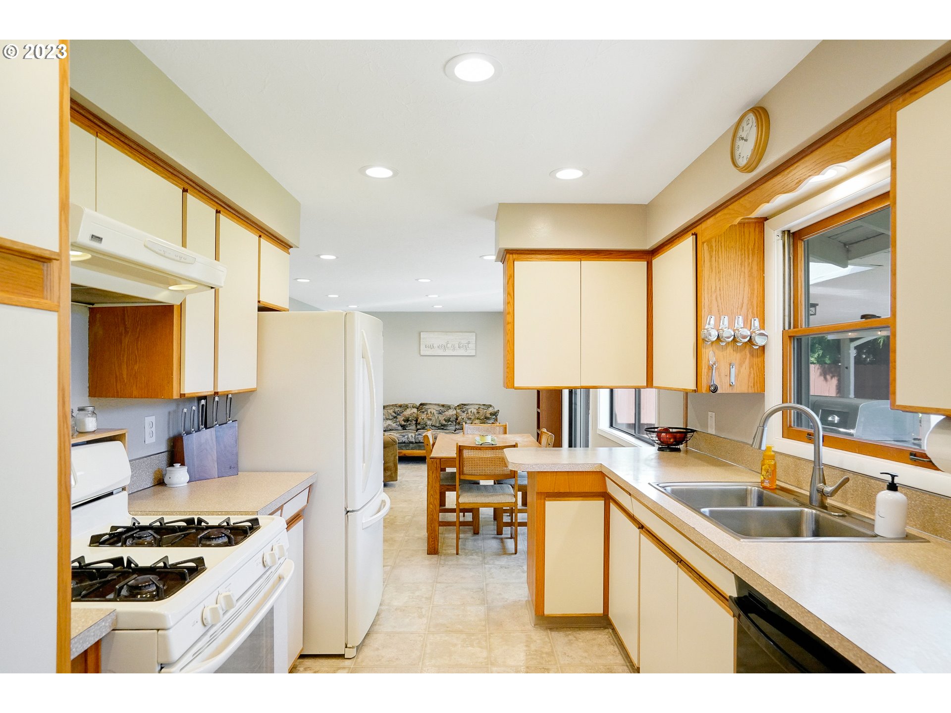 873 Rafael Avenue North Keizer, OR 97303 - Photo 10 of 42 Gallery Image 10