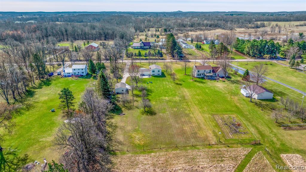 8255 Burpee Road Grand Blanc, MI 48439 - Photo 40 of 42