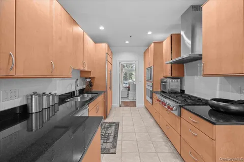 $1,250,000 | 10 Old Jackson Avenue, Unit 44, Hastings-on-Hudson, NY 10706