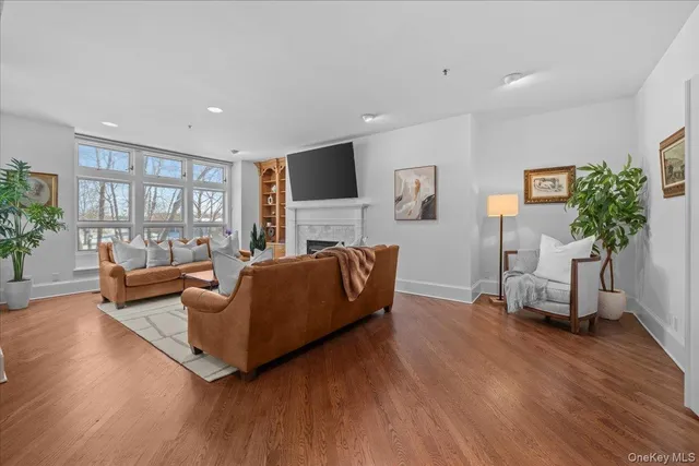 $1,250,000 | 10 Old Jackson Avenue, Unit 44, Hastings-on-Hudson, NY 10706