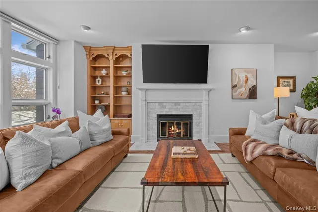 $1,250,000 | 10 Old Jackson Avenue, Unit 44, Hastings-on-Hudson, NY 10706