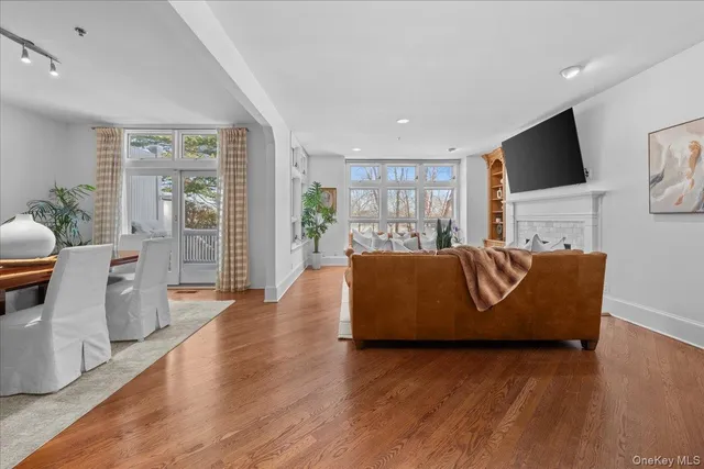 $1,250,000 | 10 Old Jackson Avenue, Unit 44, Hastings-on-Hudson, NY 10706