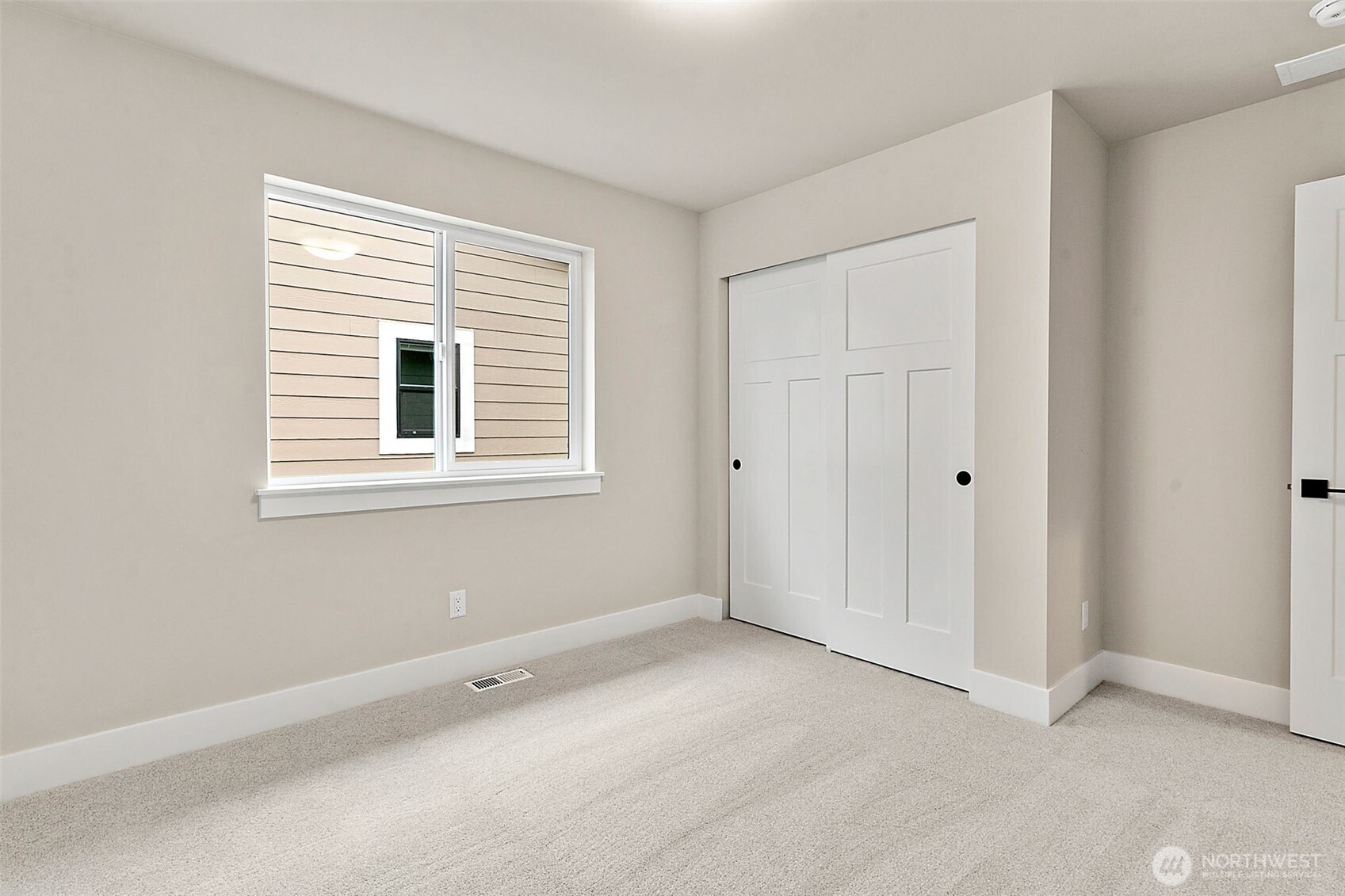 14223 Southeast 284th Place Kent, WA 98042 - Photo 33 of 35
