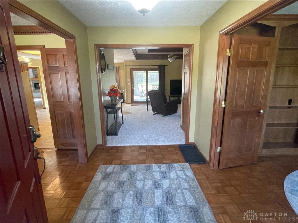2549 Lantz Road Beavercreek, OH 45434 - Photo 3 of 20