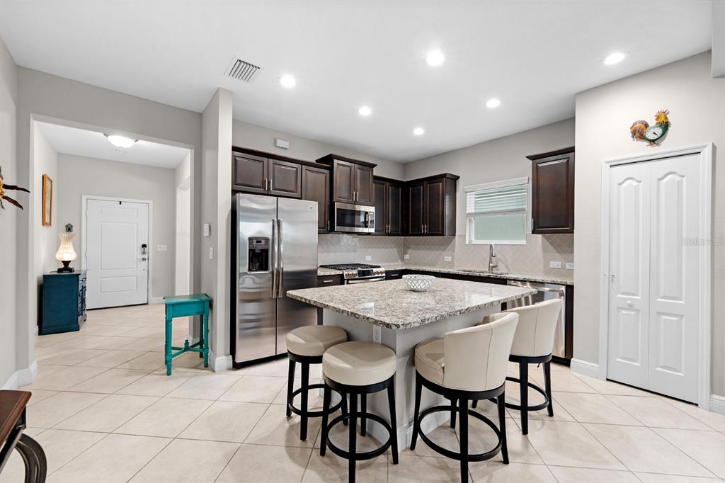 13542 Circa Crossing Drive Lithia, FL 33547 - Photo 8 of 25 Gallery Image 8