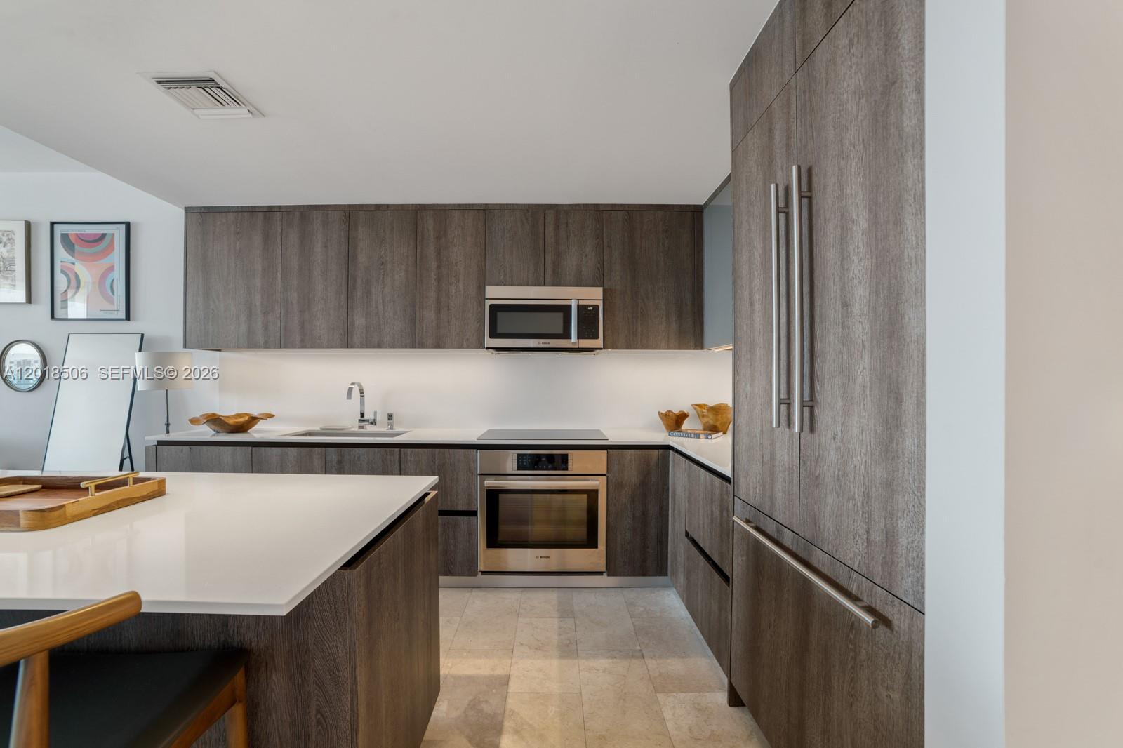 88 Southwest 7th Street, Unit 2406 Miami, FL 33130 - Photo 2 of 20