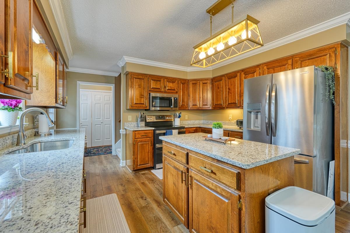 225 West Killarney Lake Moore, SC 29369 - Photo 11 of 50