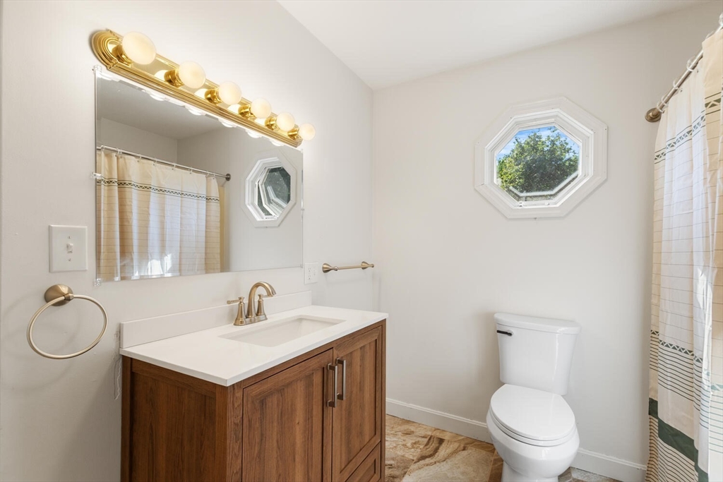 34 Knowlton Street Hamilton, MA 01982 - Photo 17 of 19 Gallery Image 17
