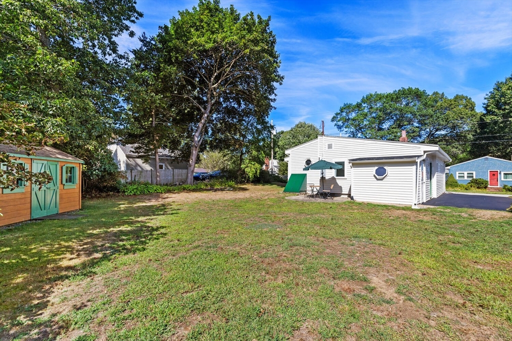34 Knowlton Street Hamilton, MA 01982 - Photo 3 of 19 Gallery Image 3