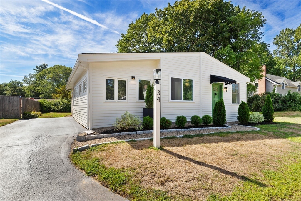 34 Knowlton Street Hamilton, MA 01982 - Photo 5 of 19 Gallery Image 5