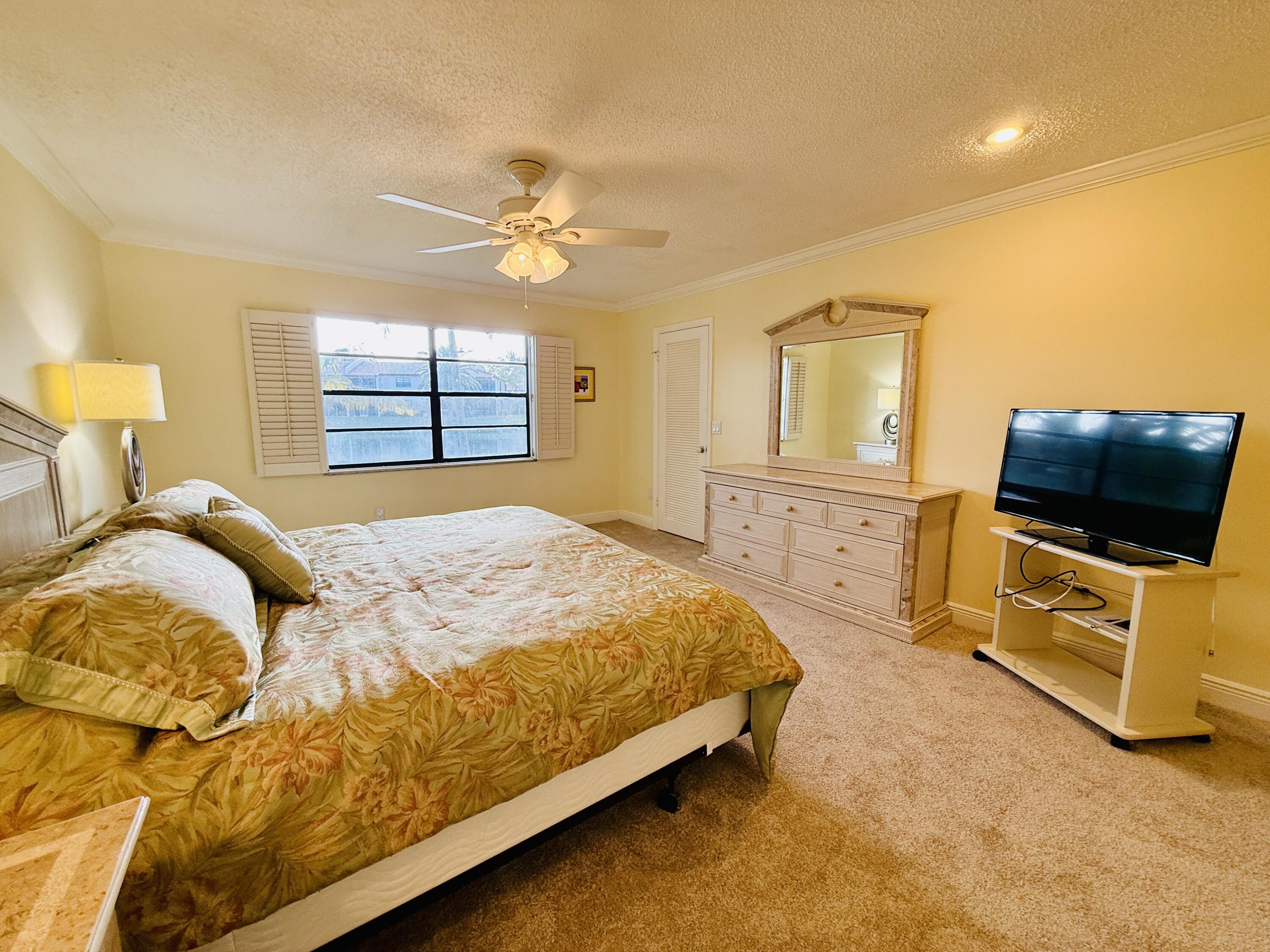 9261 Vista Del Lago Boca Raton, FL 33428 - Photo 39 of 51 IMG_3063