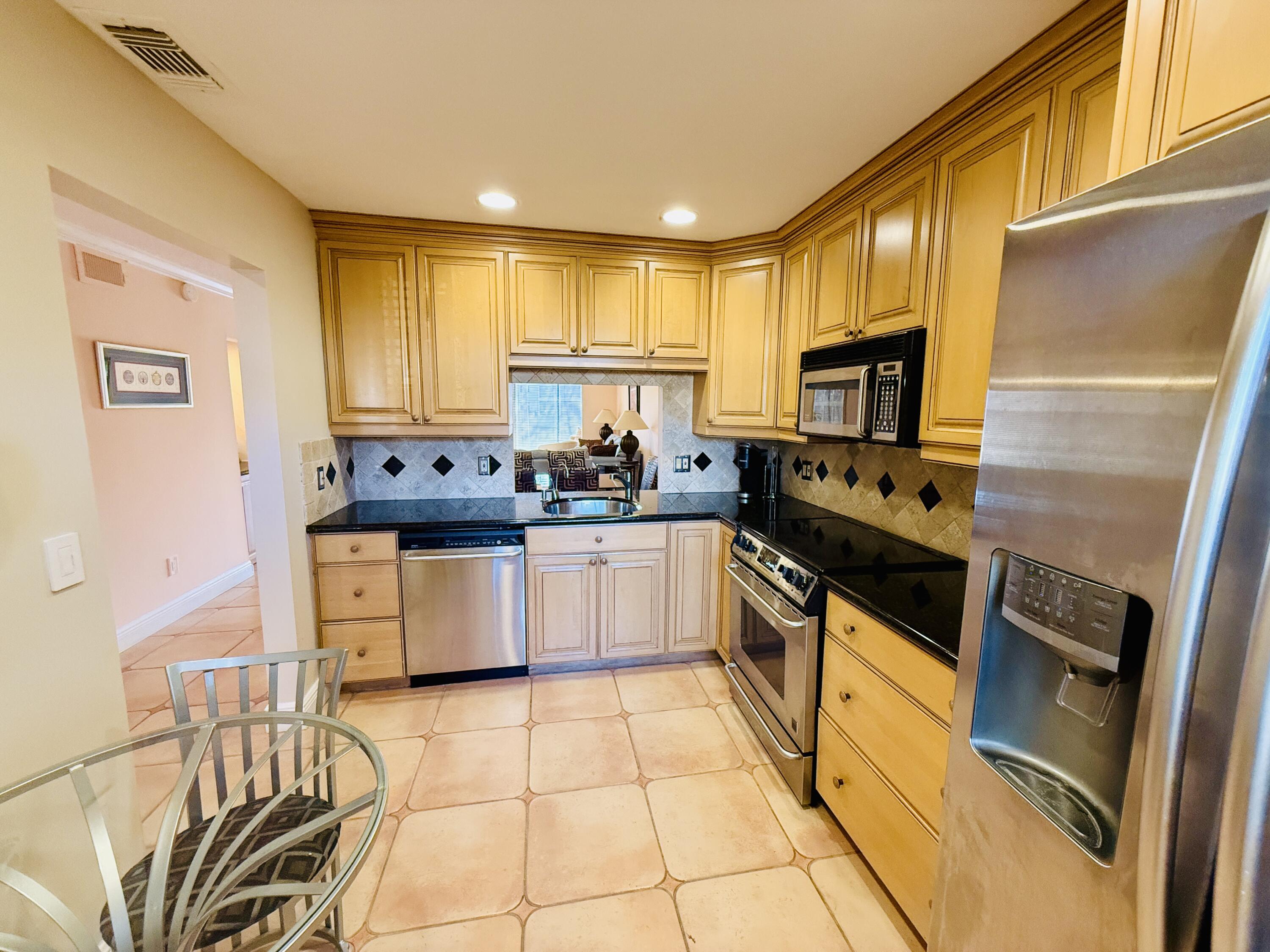 9261 Vista Del Lago Boca Raton, FL 33428 - Photo 10 of 51 IMG_2993