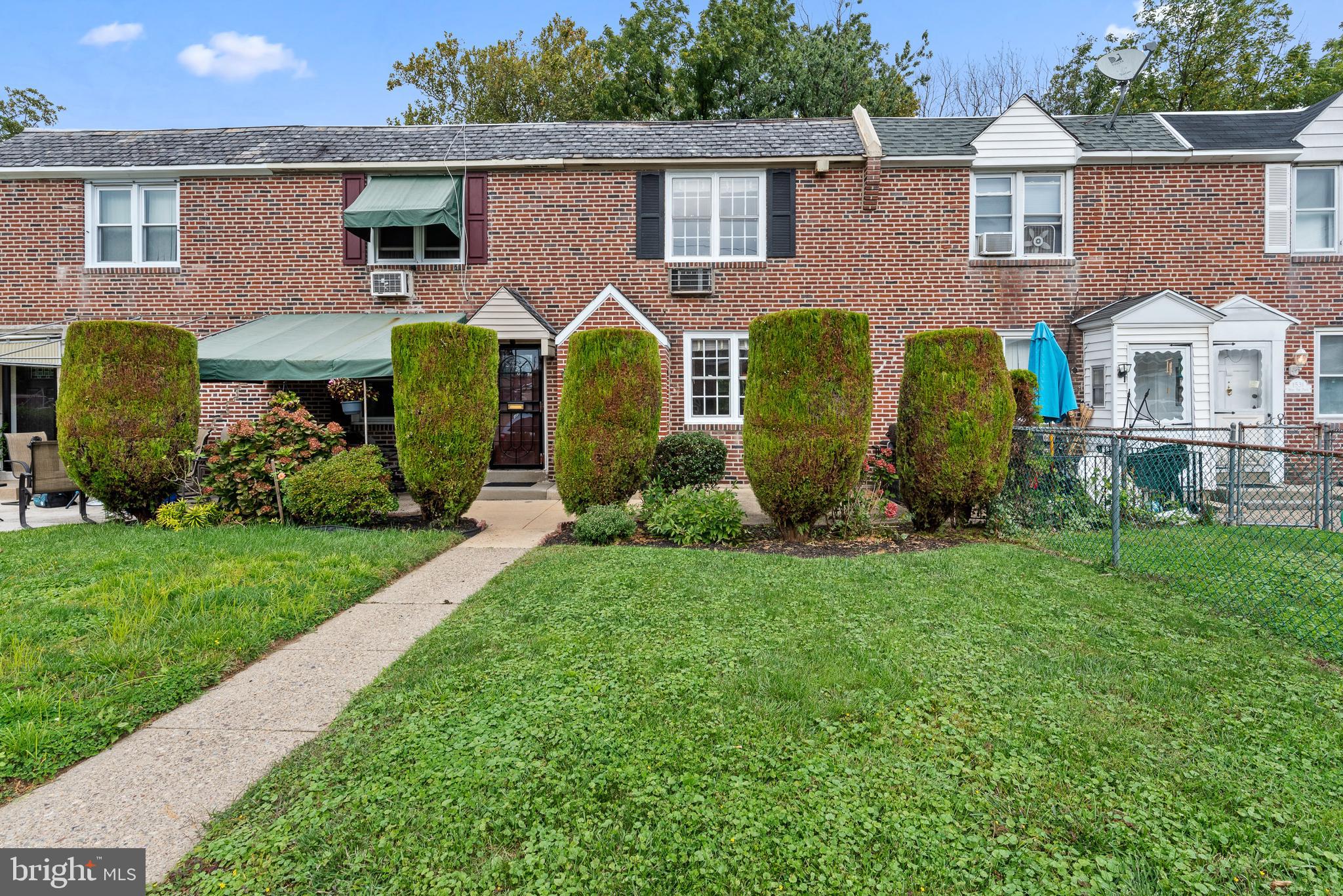 a view of a back yard of the house