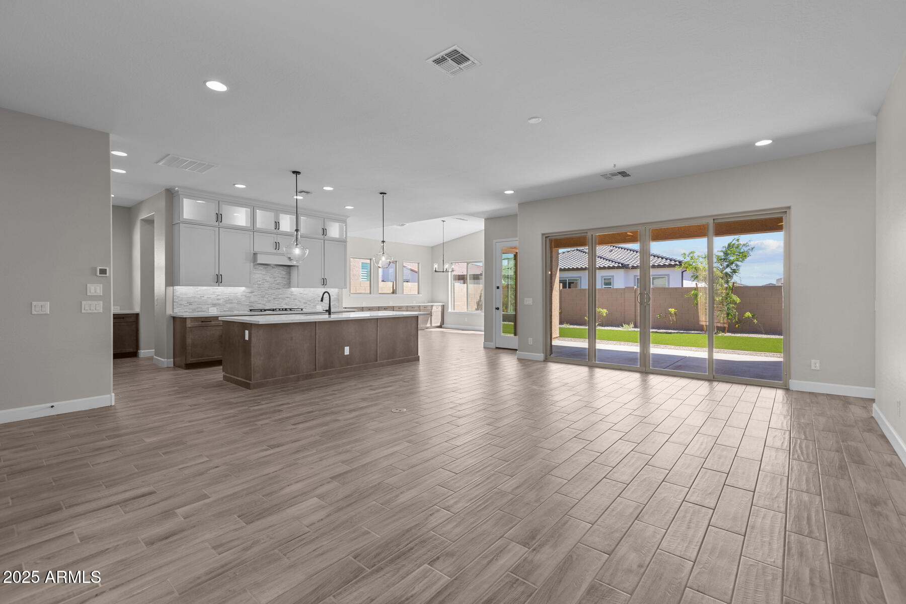 1021 Ridge Road Apache Junction, AZ 85120 - Photo 2 of 25 L441-HDR019