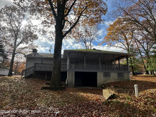 $325,000 | 3099 Highway 715, Henryville, PA 18332