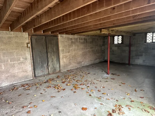 $325,000 | 3099 Highway 715, Henryville, PA 18332