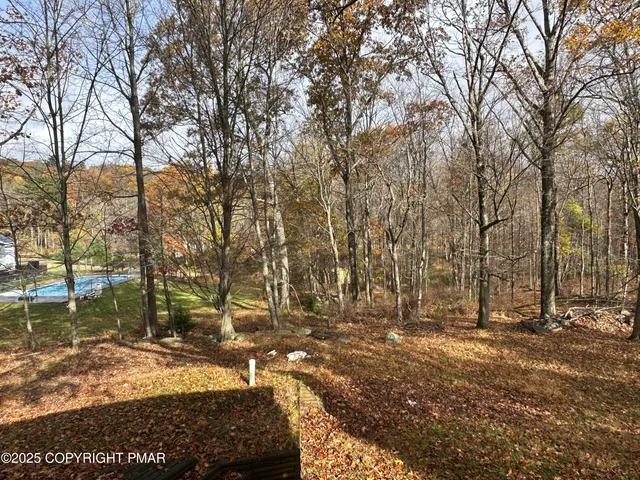 $325,000 | 3099 Highway 715, Henryville, PA 18332