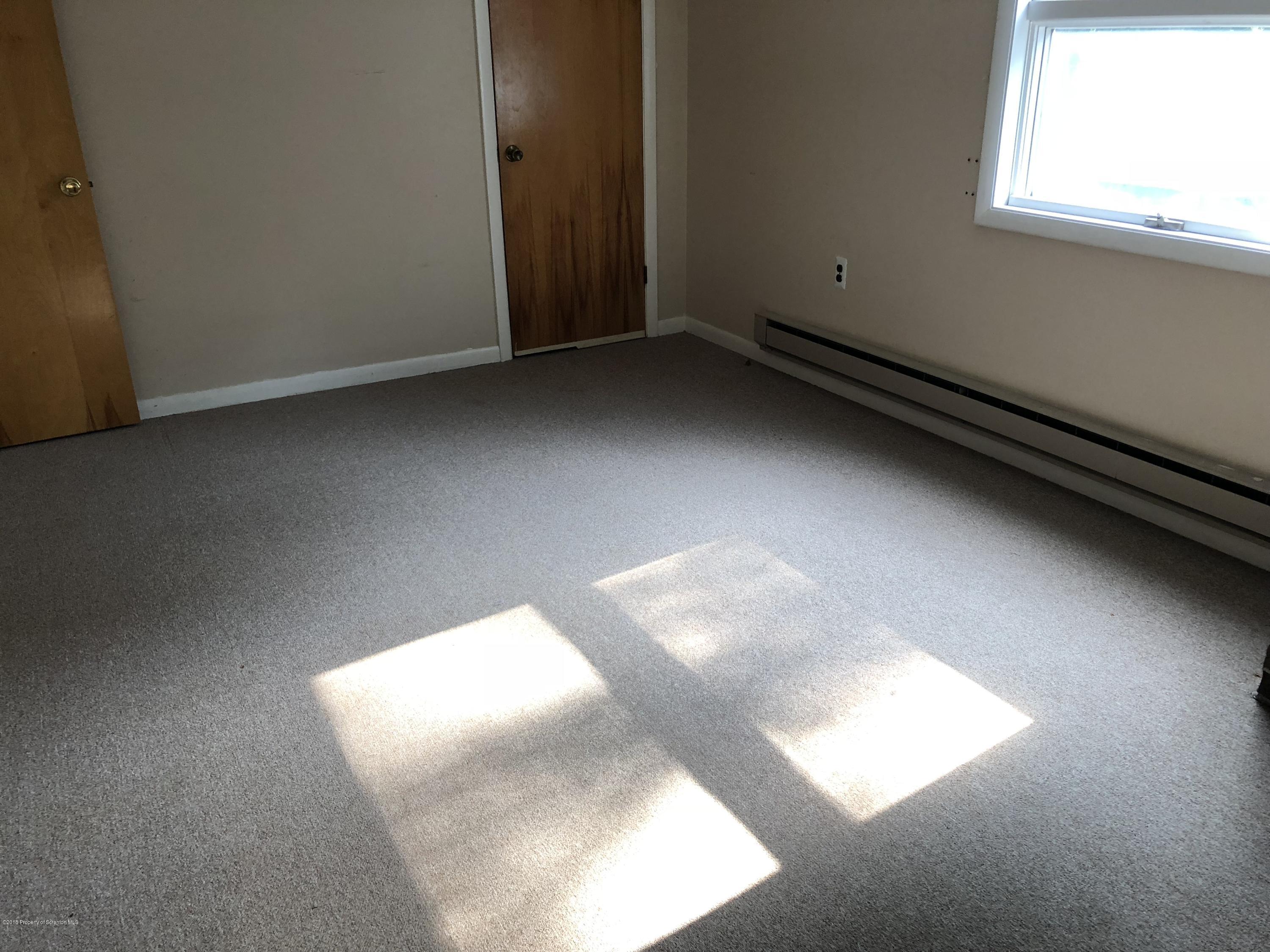 610 Mc Andrew Road Moscow, PA 18444 - Photo 13 of 24 Gallery Image 13