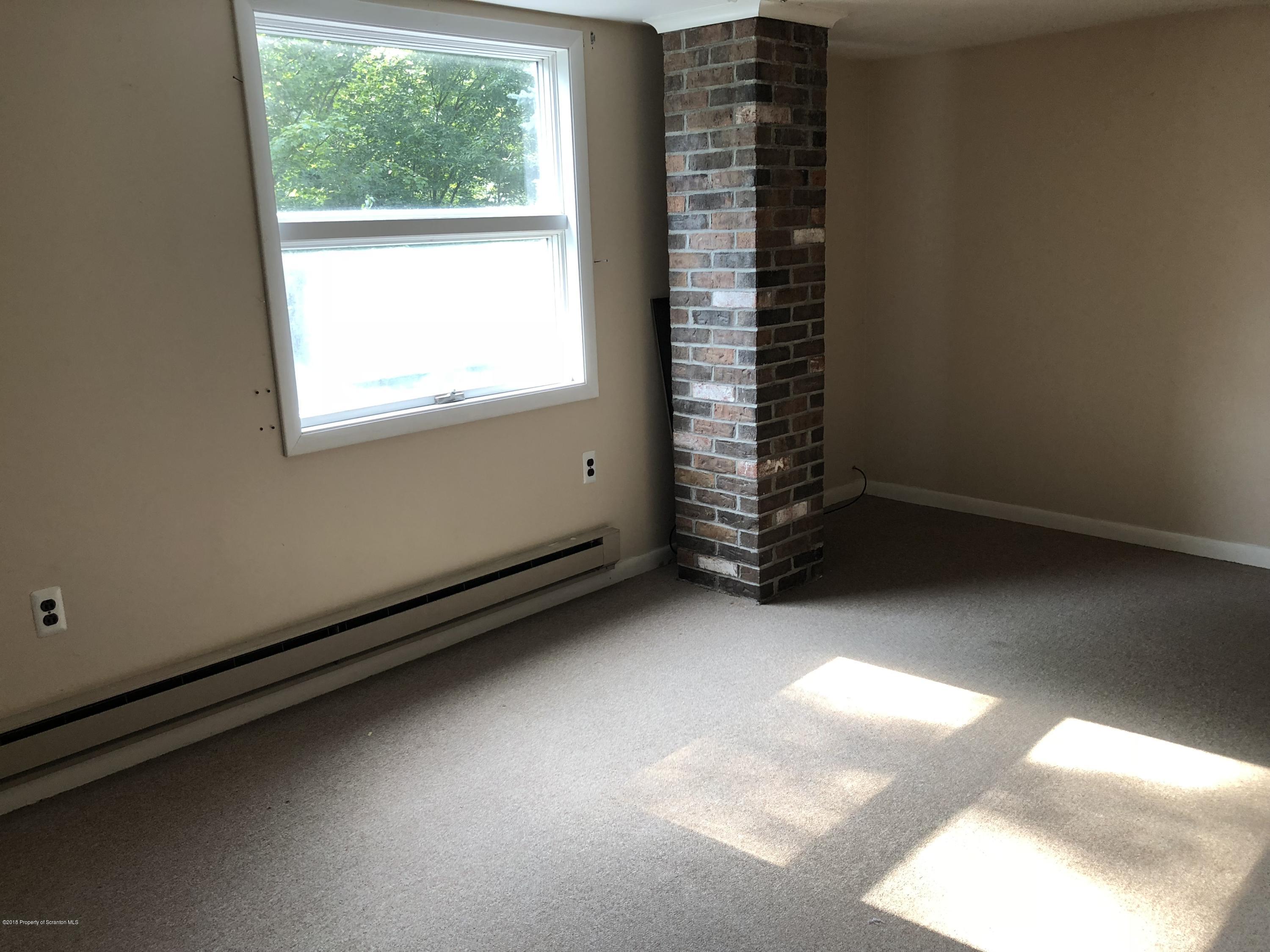 610 Mc Andrew Road Moscow, PA 18444 - Photo 14 of 24 Gallery Image 14
