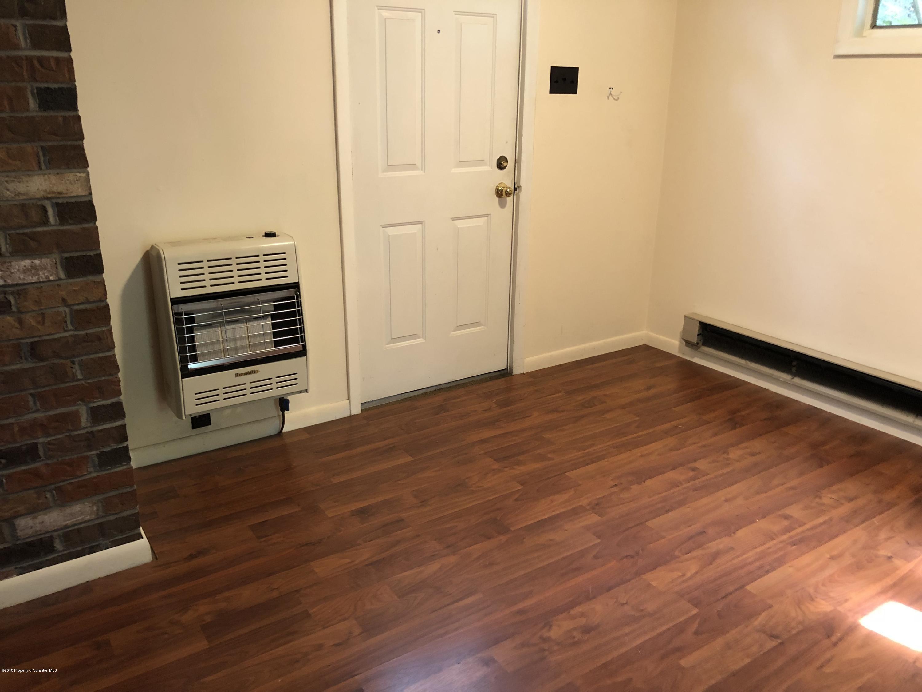 610 Mc Andrew Road Moscow, PA 18444 - Photo 4 of 24 Gallery Image 4