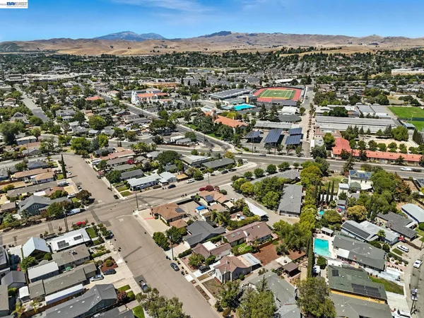 $899,000 | 772 McLeod Street, Livermore, CA 94550