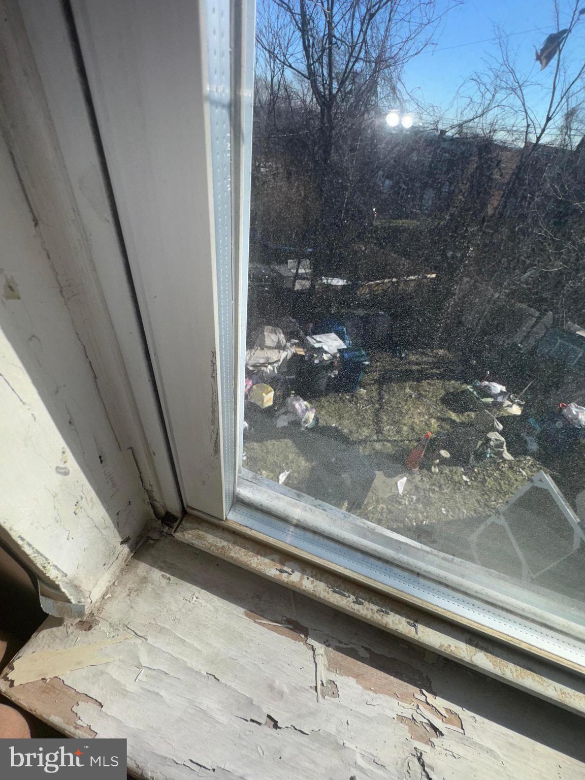 515 Cherry Hill Road Baltimore, MD 21225 - Photo 40 of 62 a view of a living room