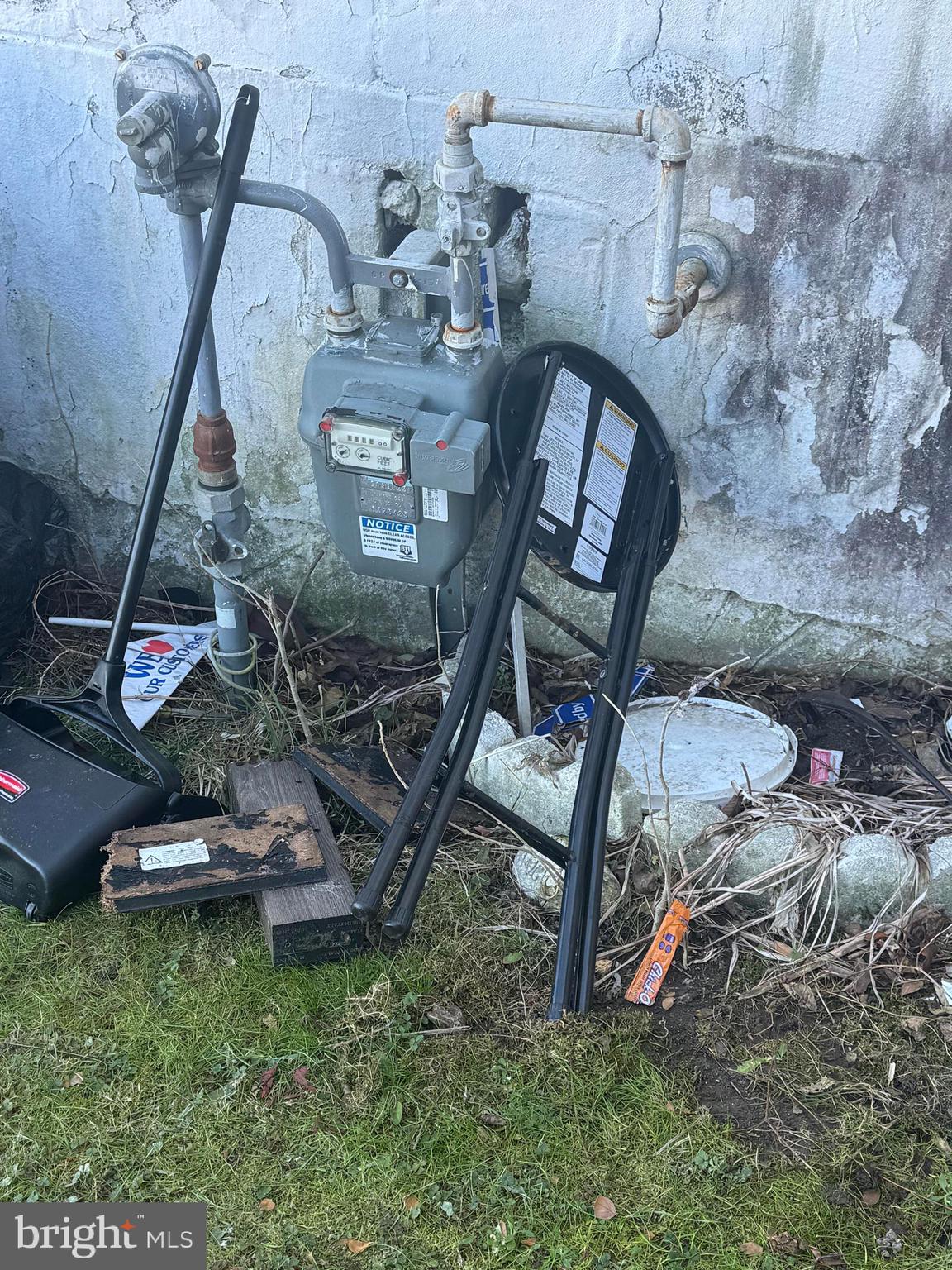 515 Cherry Hill Road Baltimore, MD 21225 - Photo 8 of 62 a view of a backyard with furniture