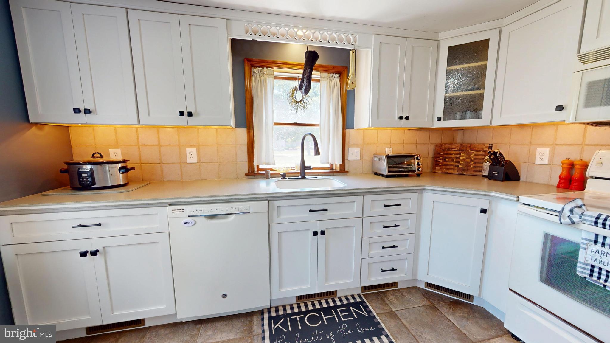 490 Smokepipe Road Souderton, PA 18964 - Photo 3 of 53