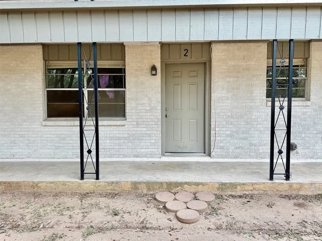 $1,200 | 2411 South 5th Street, Unit 2, Austin, TX 78704