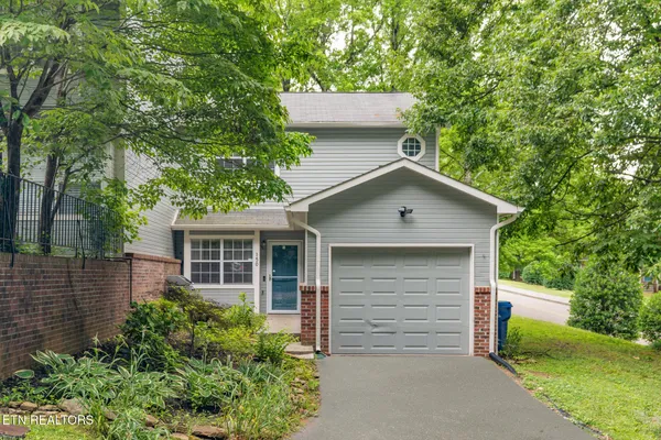 $299,000 | 804 Olde Pioneer Trail, Unit 150, Knoxville, TN 37923