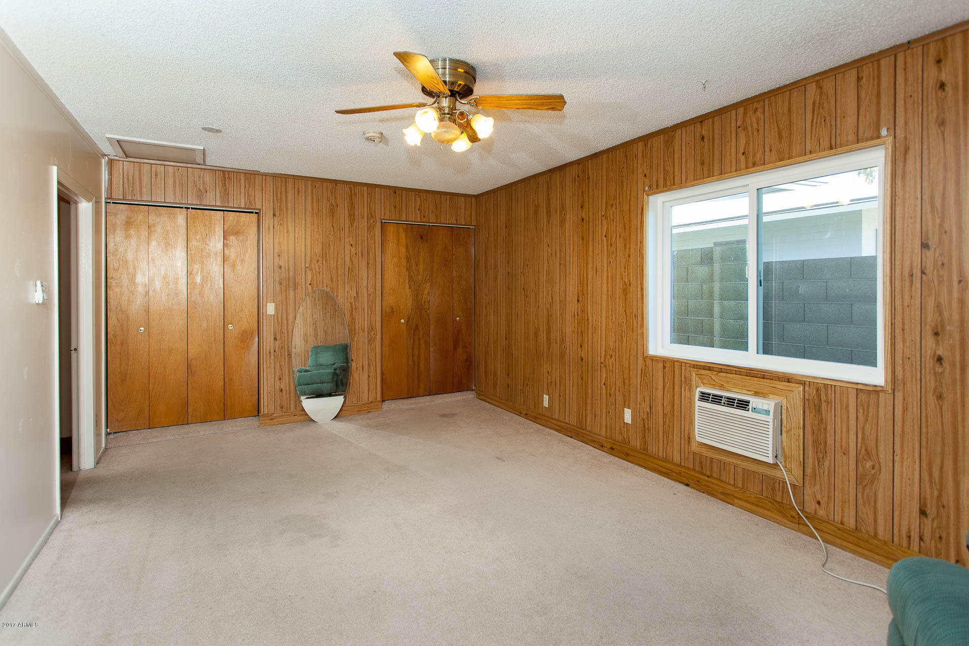 1079 East Carson Drive Tempe, AZ 85282 - Photo 13 of 18 Large Rm & Closets