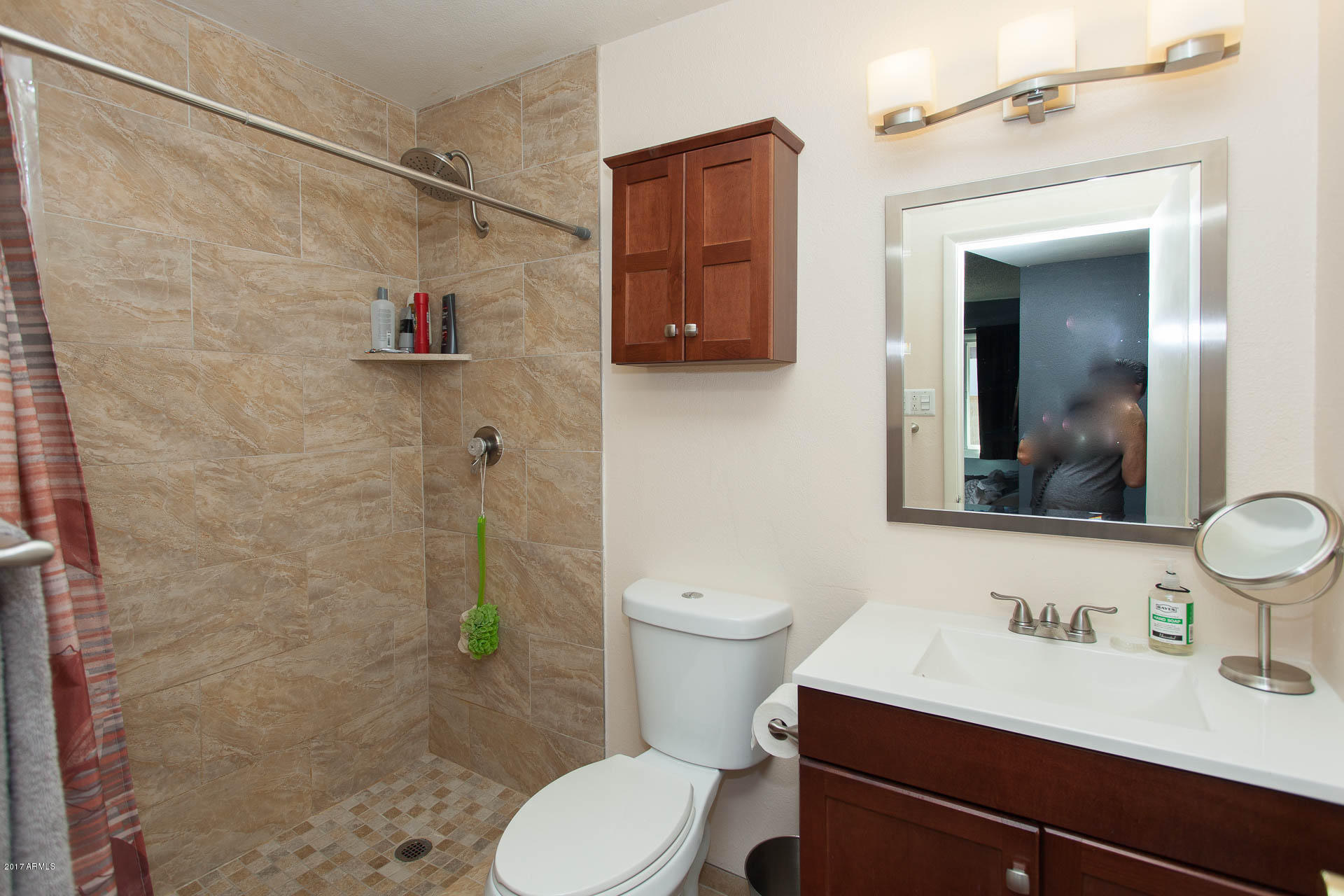 1079 East Carson Drive Tempe, AZ 85282 - Photo 7 of 18 Master Bath
