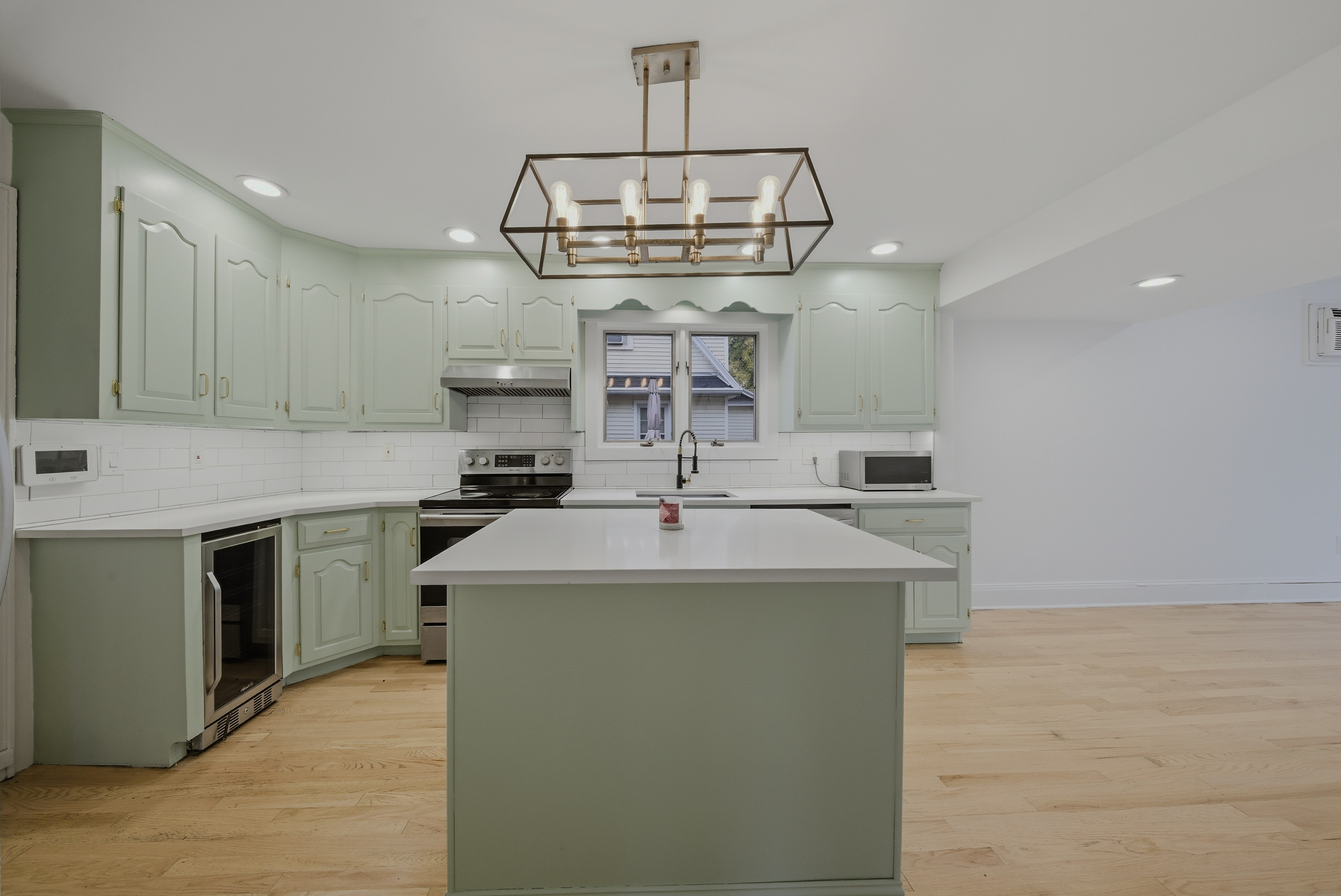 1275 Capitol Avenue Bridgeport, CT 06606 - Photo 11 of 40