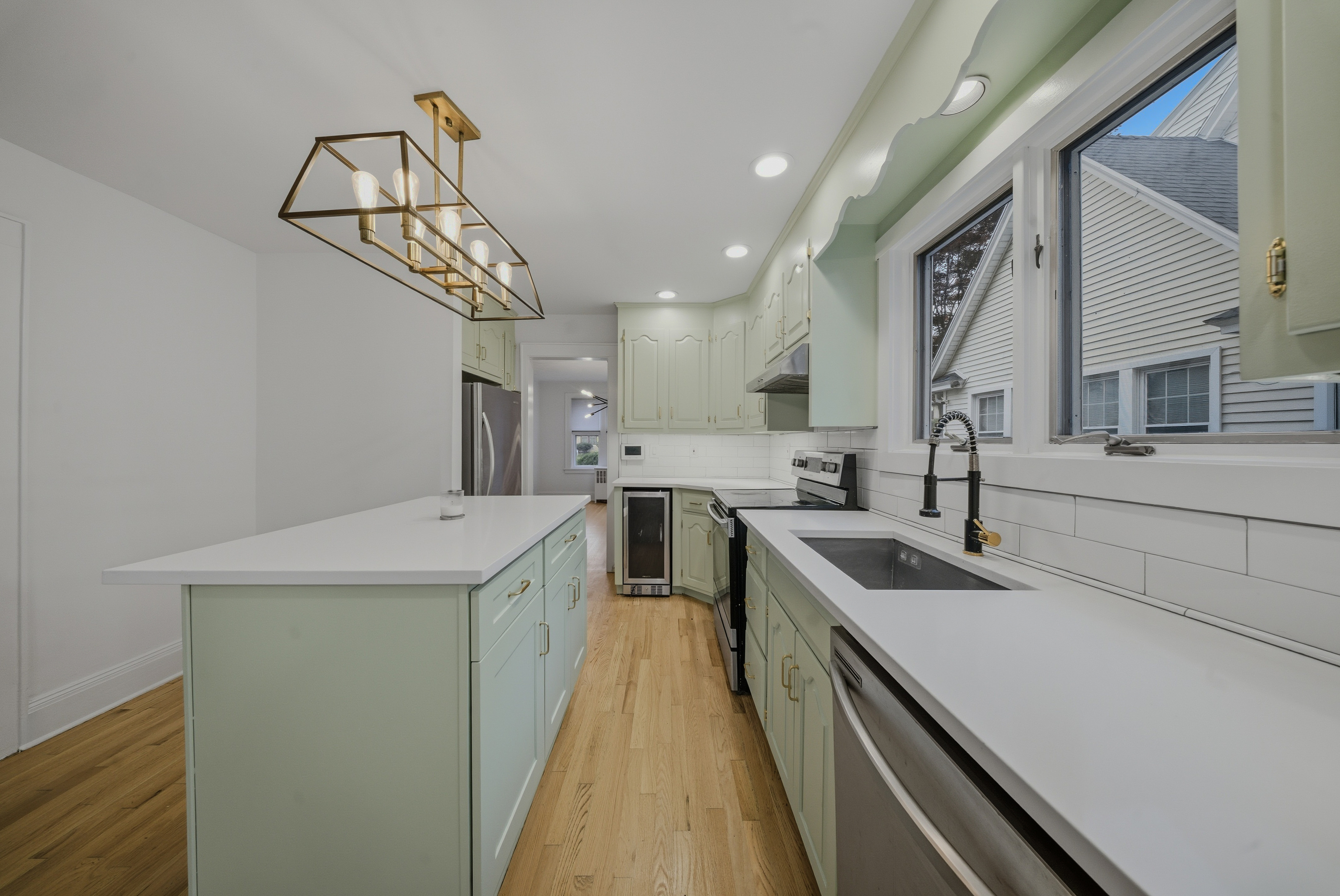 1275 Capitol Avenue Bridgeport, CT 06606 - Photo 13 of 40